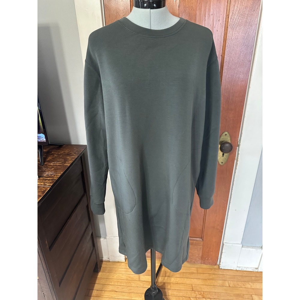 SPANX AirEssentials Crewneck Dress Dark Palm Green Size M EUC